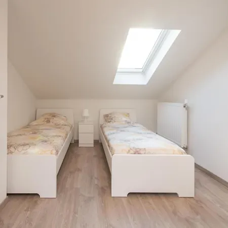 شقة Beautiful Duplex In